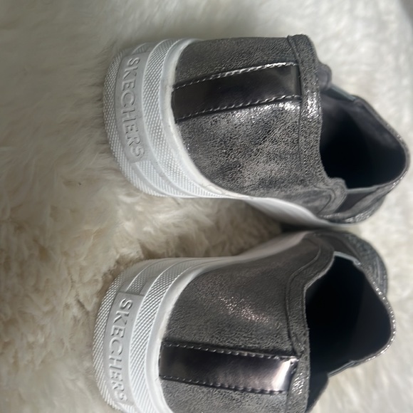 Sketchers Shoes - Picture 5 of 6